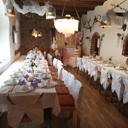 Hotel Zur Schmiede Heiningen Esterno foto