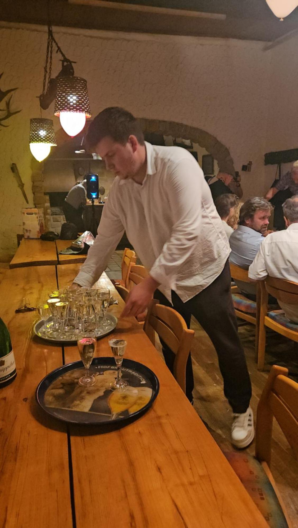 Hotel Zur Schmiede Heiningen Esterno foto