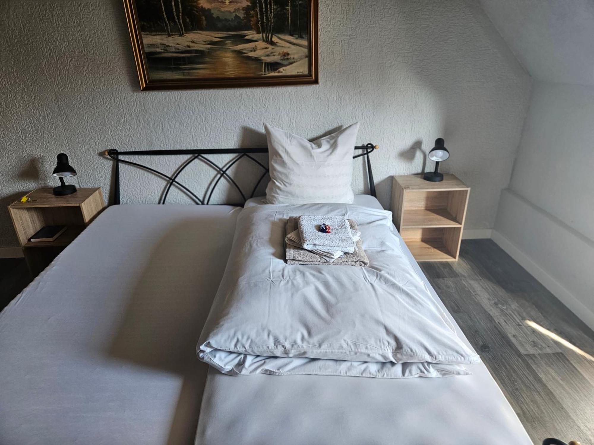 Hotel Zur Schmiede Heiningen Esterno foto
